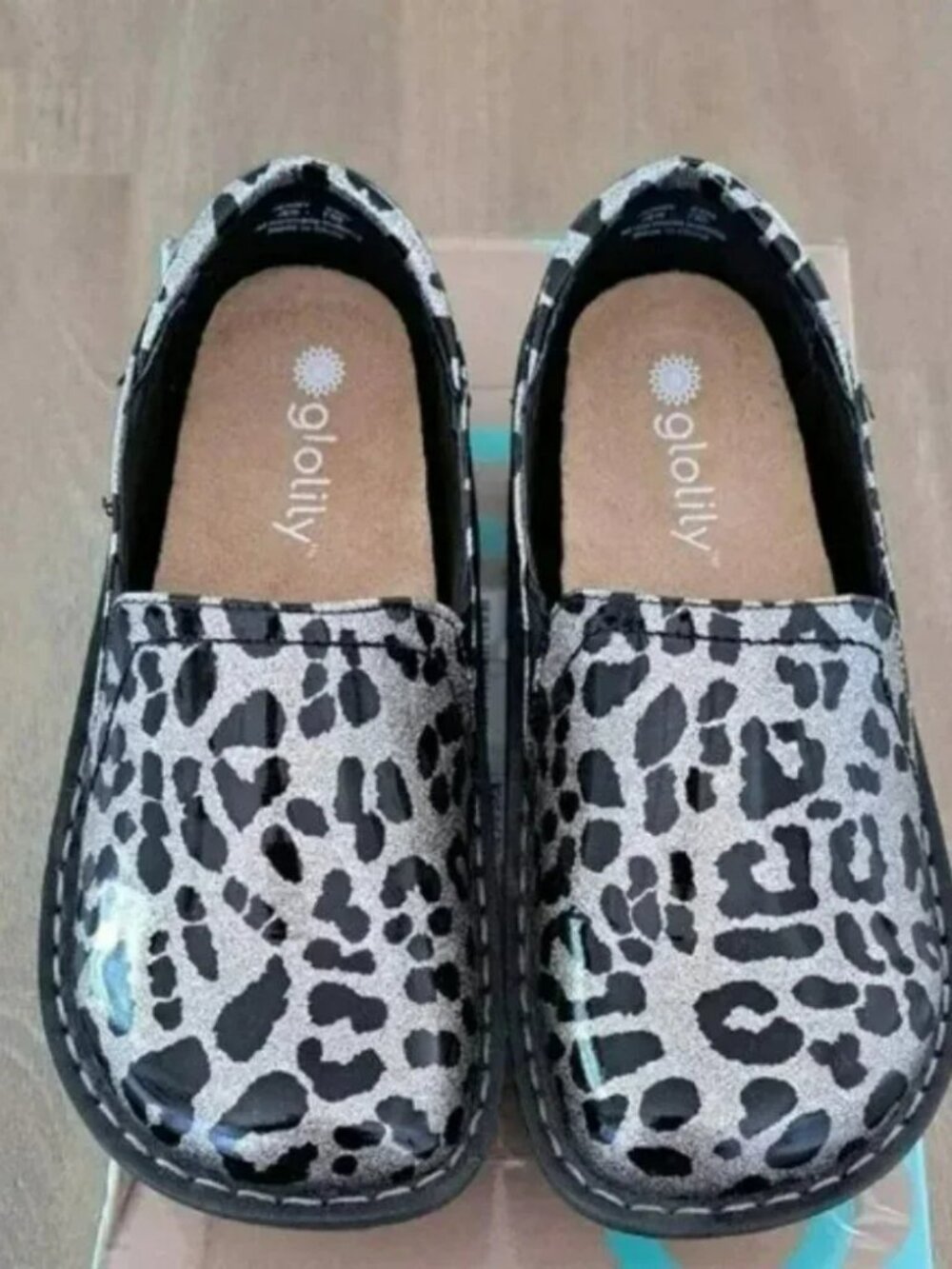 Glolily Jenny Professional Lightweight Extra Cushion Comfort Slip-On - Size: 6.5